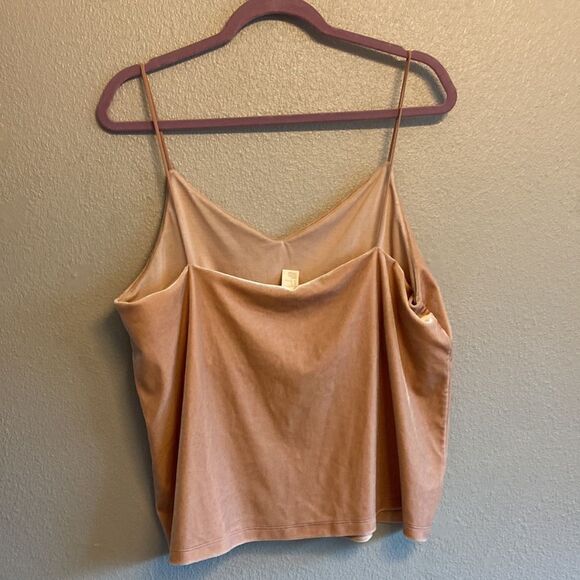 H&M- crushed velvet blush pink thin strap tank- size large - Picture 4 of 5